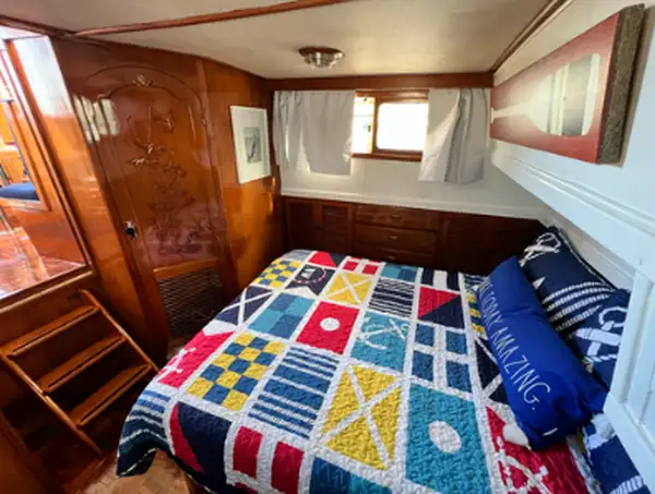 Boat Image 8